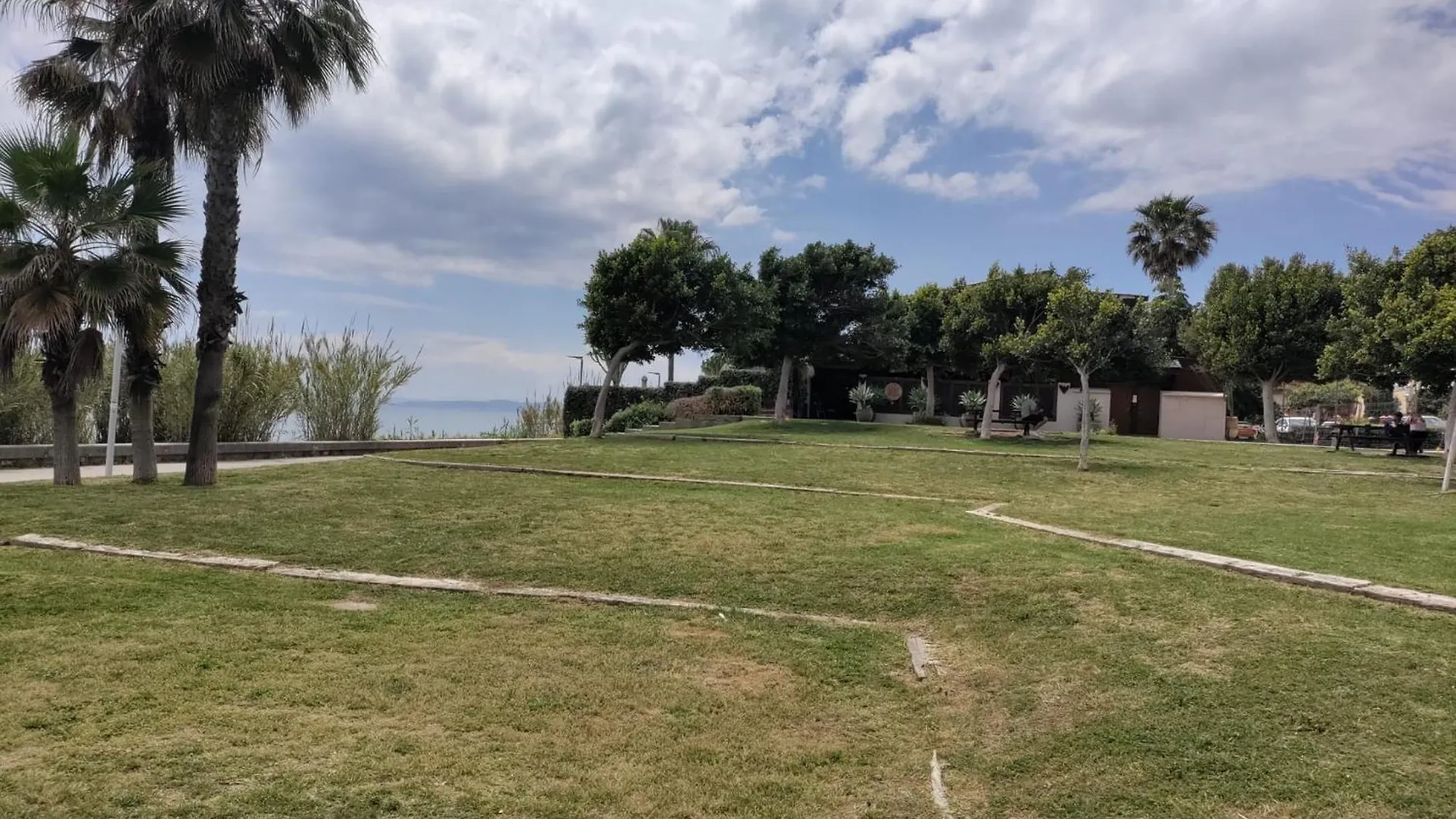 Playa Del Angel 3-Bedroom Apartment Estepona